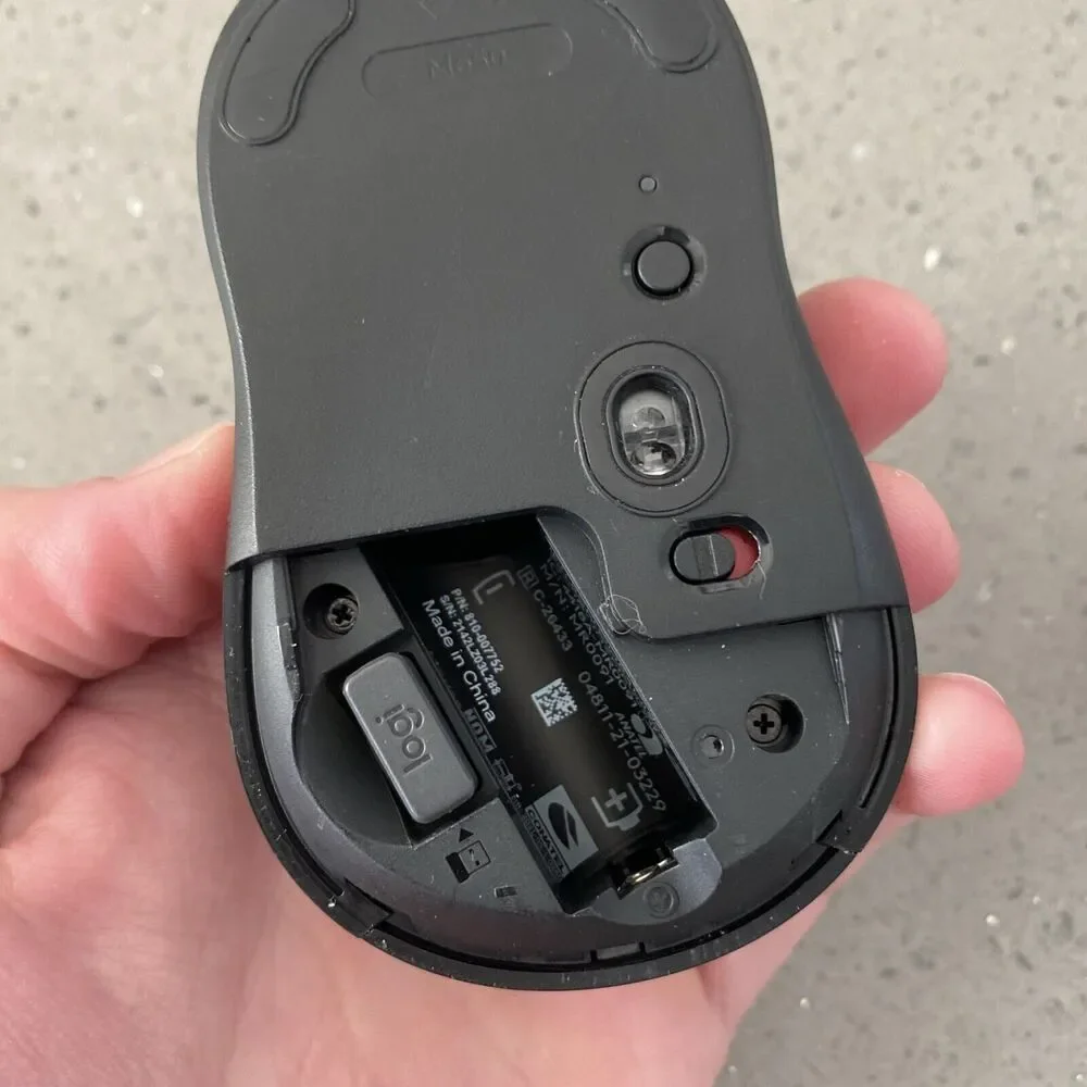 Logitech Signature M650 Mouse with Silent Clicks Tested Working - Graphite